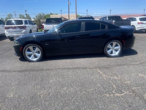 Used 2016 Dodge Charger R/T RWD image 5