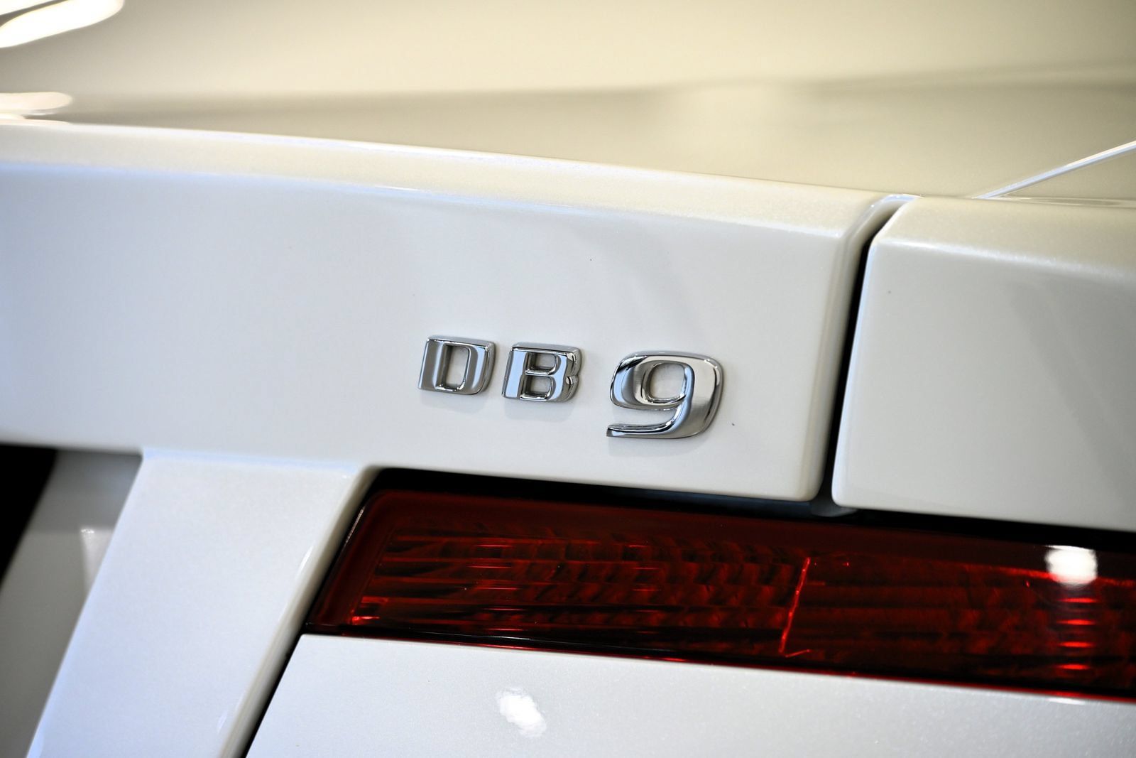 Used 2009 Aston Martin DB9 Coupe RWD image 15