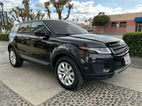 Used 2019 Land Rover Range Rover Evoque AWD/4WD image 3