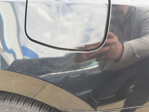 Used 2019 Toyota Corolla LE image 21