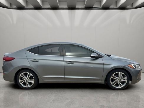 Used 2018 Hyundai Elantra Limited image 4