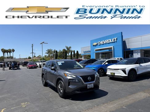 Used 2021 Nissan Rogue S image 1