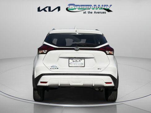 Used 2022 Nissan Kicks SV FWD image 10