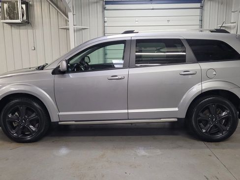 Used 2020 Dodge Journey Crossroad image 3