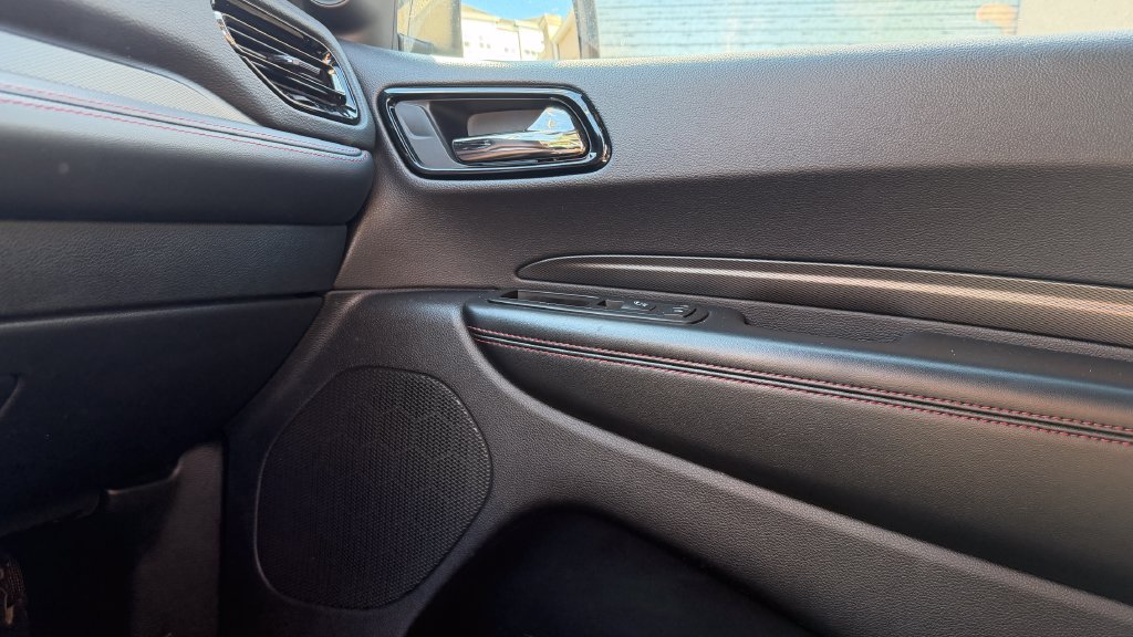Used 2025 Dodge Durango GT RWD image 18