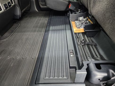 Used 2020 Ford F250 Lariat image 36