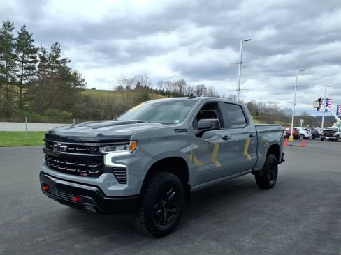 Used 2024 Chevrolet Silverado 1500 LT Trail Boss image 4