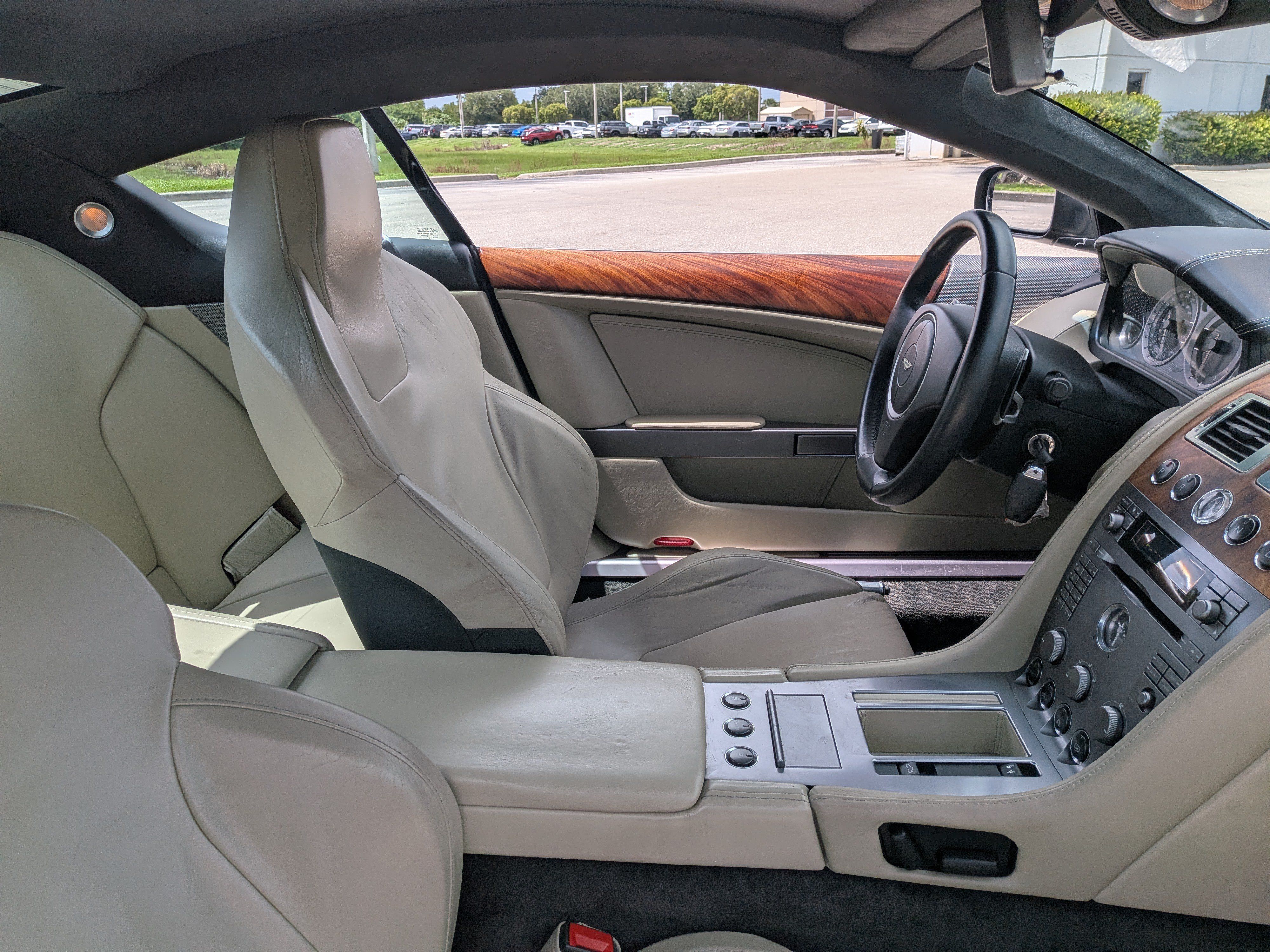 Used 2005 Aston Martin DB9 Coupe RWD image 14