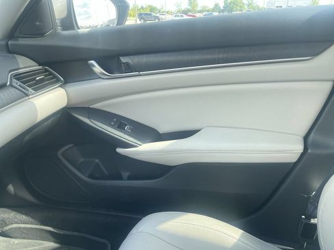Used 2018 Honda Accord EX-L image 24