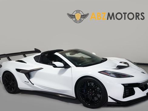 Used 2026 Chevrolet Corvette ZR1 w/ ZR1 Carbon Fiber Aero Package image 1