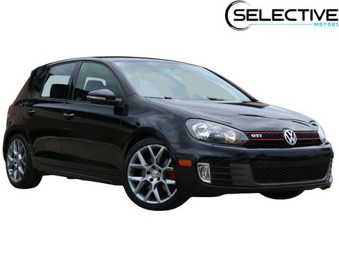 Used 2013 Volkswagen Golf 4-Door FWD image 1