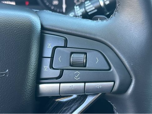 Certified 2025 Cadillac XT6 Premium Luxury w/ Technology Package FWD image 30