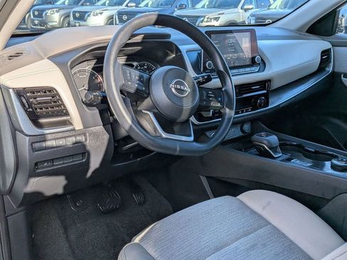 Used 2022 Nissan Rogue SV AWD/4WD image 10