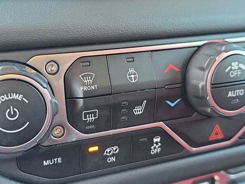 Used 2024 Jeep Wrangler Rubicon 392 image 32