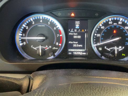 Used 2015 Toyota Highlander Limited FWD image 11