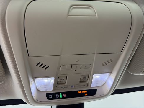 Used 2019 Cadillac XT5 Luxury image 37