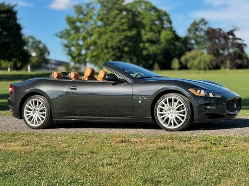 Used 2010 Maserati GranTurismo Convertible RWD image 26
