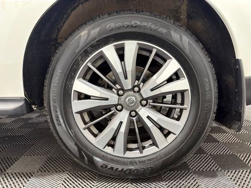 Used 2017 Nissan Pathfinder S AWD/4WD image 35