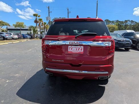 Certified 2023 GMC Acadia Denali w/ Denali Ultimate Package FWD image 4