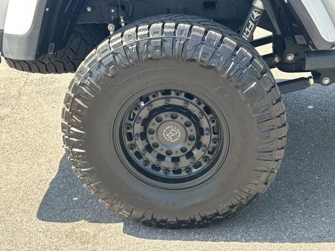 Used 2021 Jeep Gladiator Rubicon AWD/4WD image 22