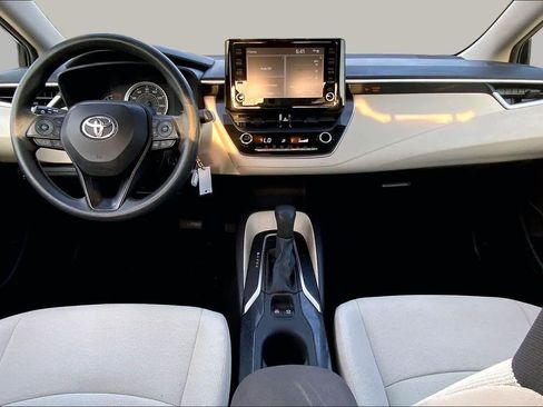 Used 2022 Toyota Corolla LE FWD image 15