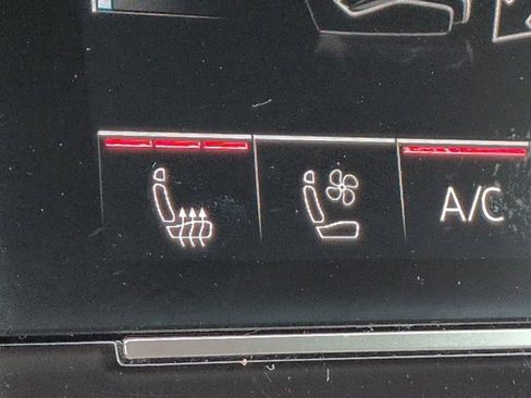 Used 2019 Audi e-tron Prestige w/ Prestige Package image 24