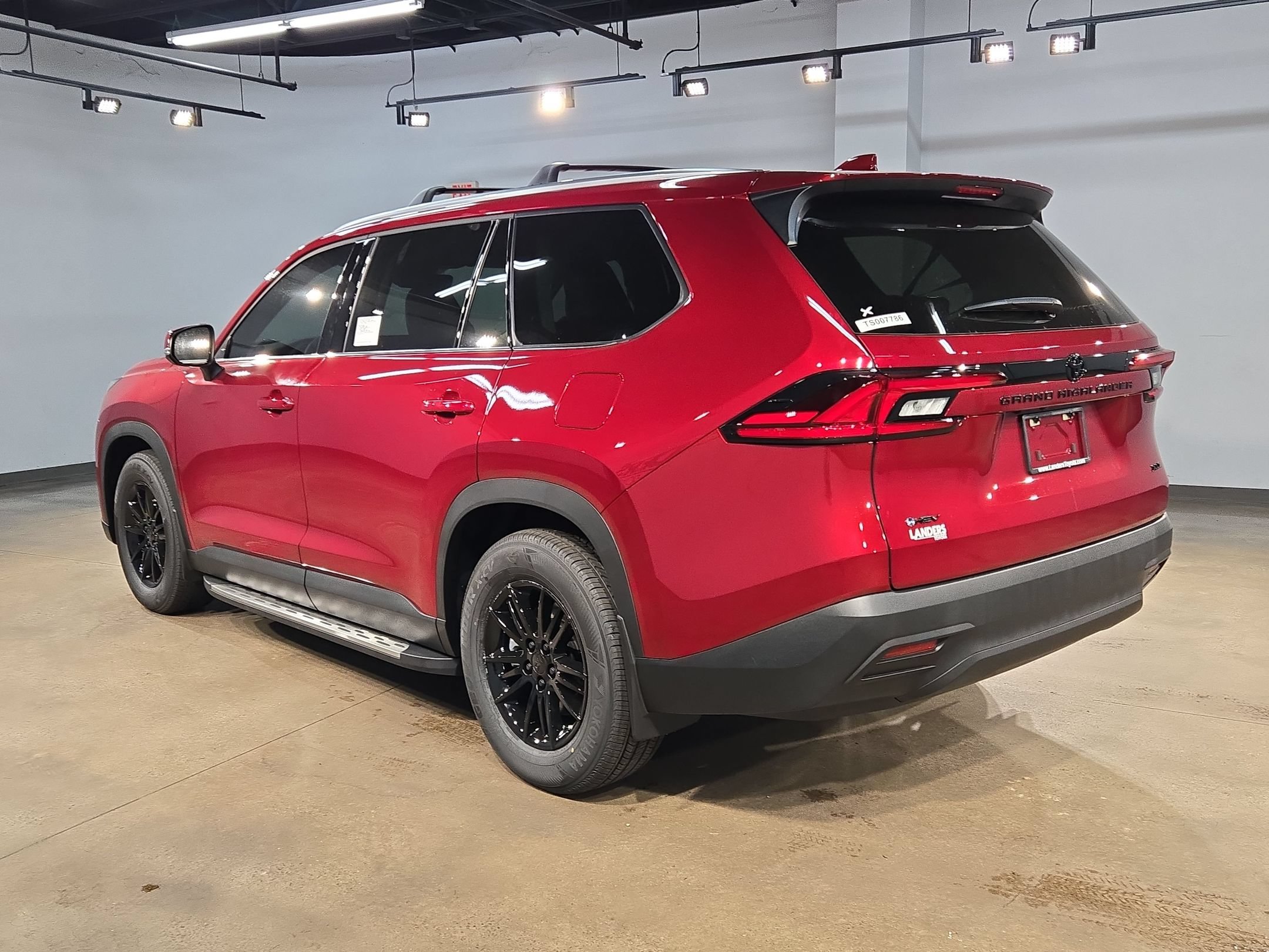 New 2026 Toyota Grand Highlander XLE FWD image 5