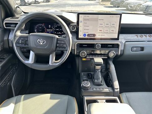 Used 2025 Toyota 4Runner Trailhunter image 18