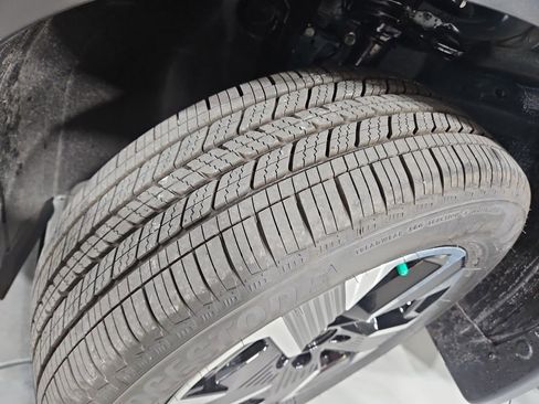 New 2026 Nissan Kicks SV w/ SV Premium Package image 28