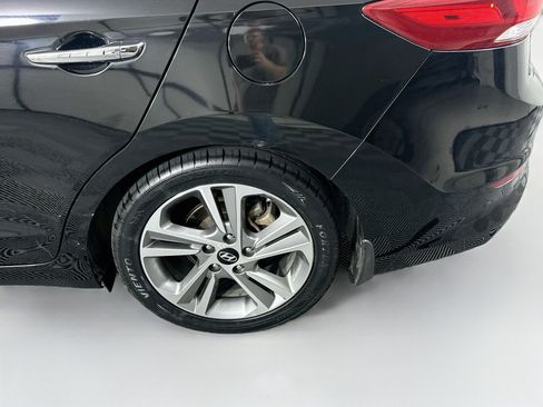 Used 2017 Hyundai Elantra Limited w/ Limited Tech Package 08 FWD image 11