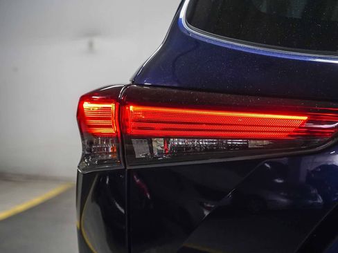 Certified 2020 Toyota Highlander XLE FWD image 12