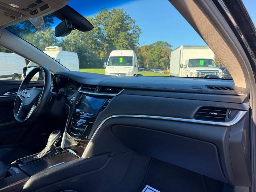 Used 2018 Cadillac XTS FWD image 19