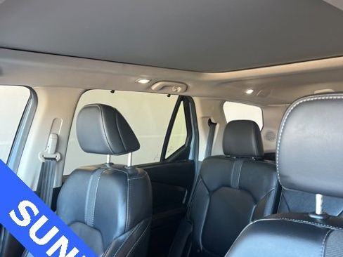 Used 2024 Honda Pilot Touring image 3