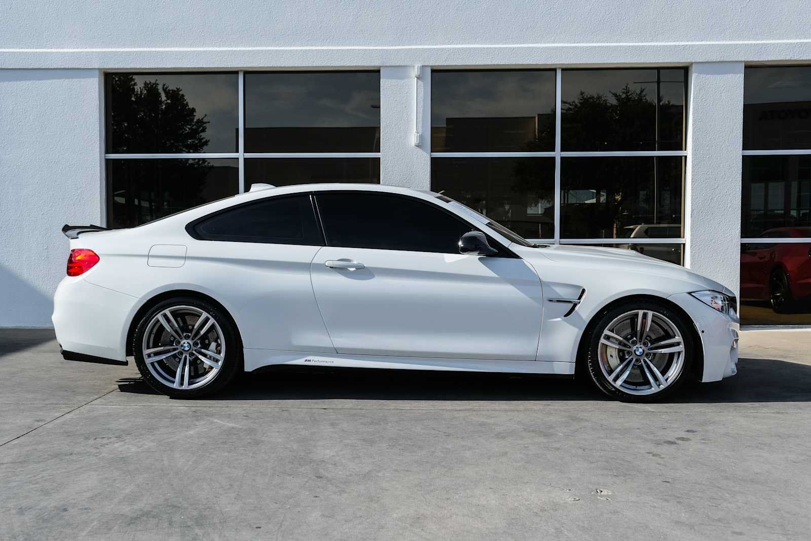 Used 2015 BMW M4 Coupe RWD image 8