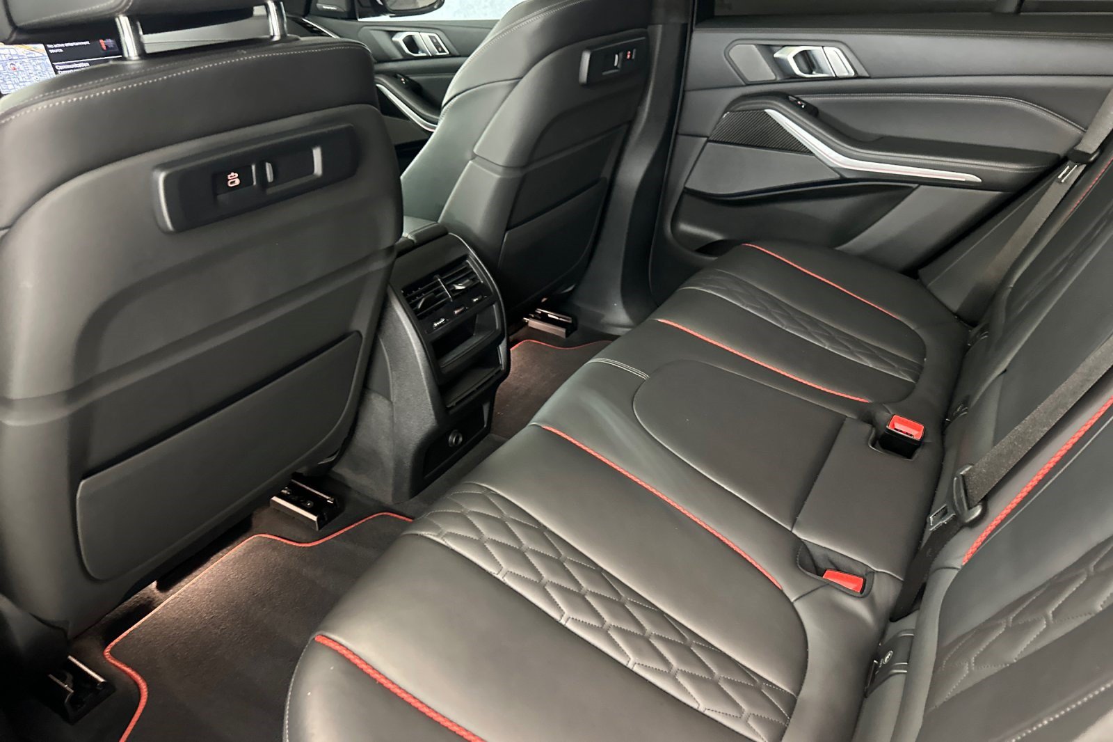 Used 2022 BMW X5 xDrive40i w/ M Sport Package AWD/4WD image 28