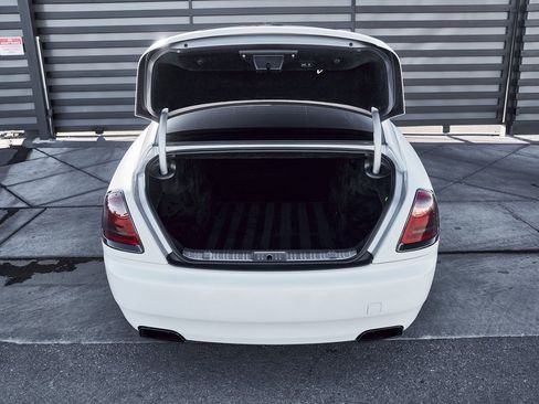 Used 2019 Rolls-Royce Wraith Base image 19