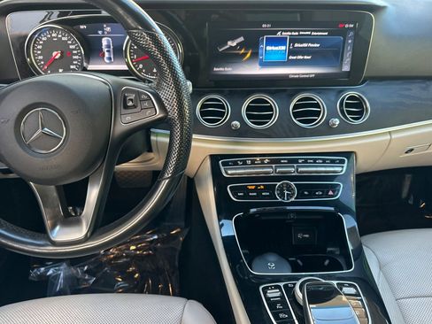 Used 2017 Mercedes-Benz E 300 4MATIC image 30