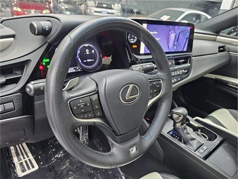 Used 2023 Lexus ES 300h F Sport w/ Accessory Package (Z2) FWD image 10