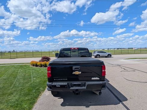 Used 2018 Chevrolet Silverado 2500 High Country w/ Duramax Plus Package AWD/4WD image 8