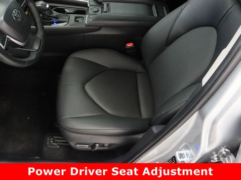 Used 2025 Toyota Grand Highlander FWD image 15