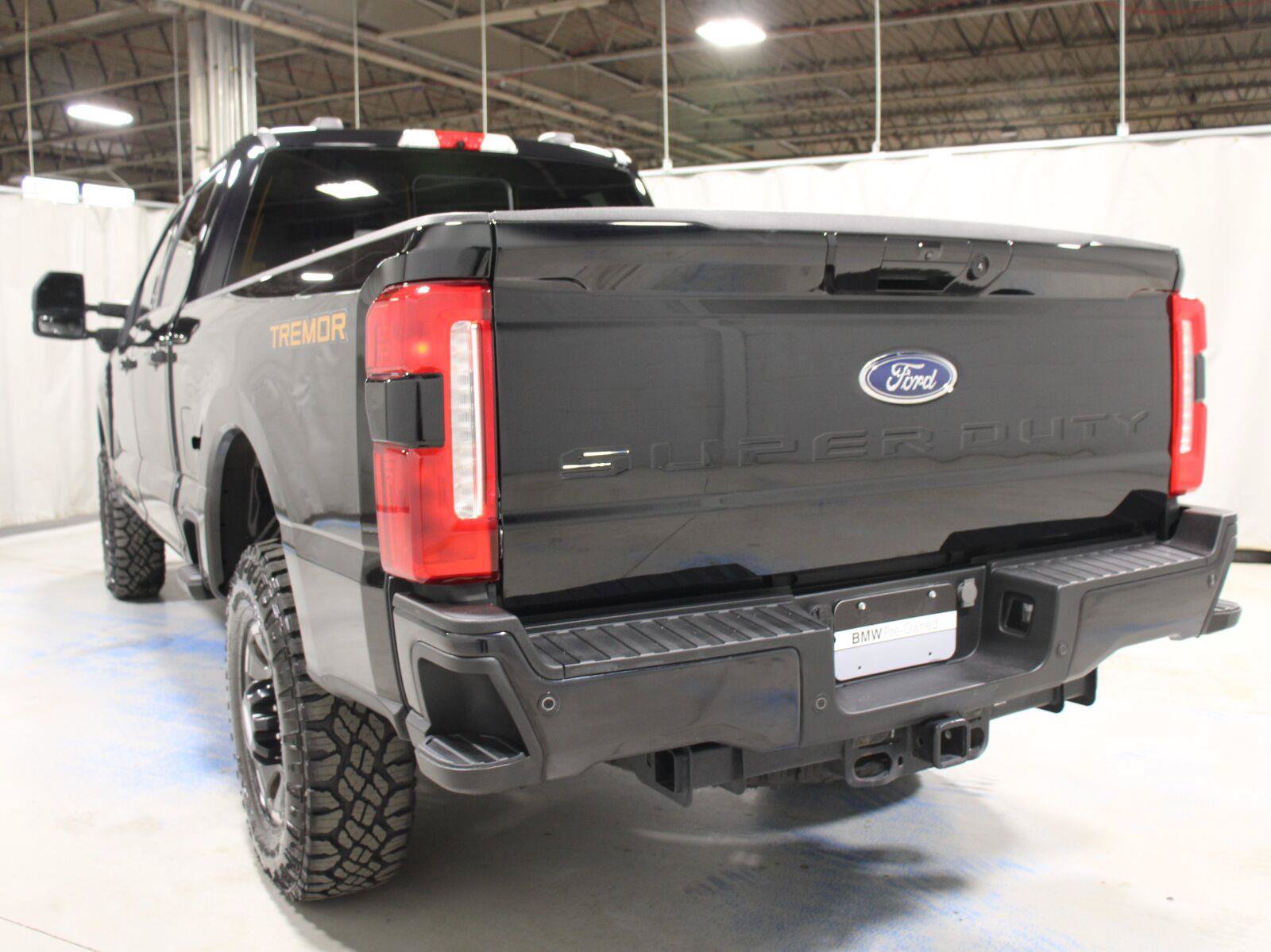 Used 2023 Ford F250 Lariat w/ Lariat Ultimate Package AWD/4WD image 15