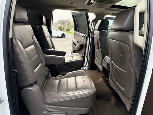 Used 2016 GMC Yukon XL Denali w/ Open Road Package AWD/4WD image 19