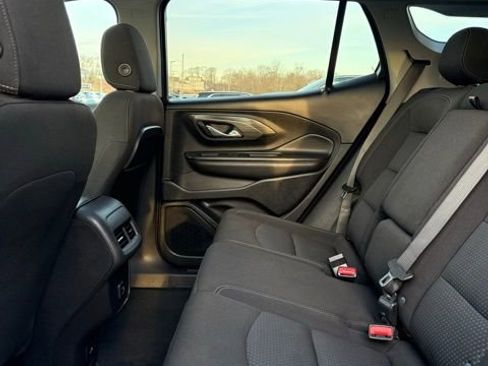 Used 2023 GMC Terrain SLE image 19