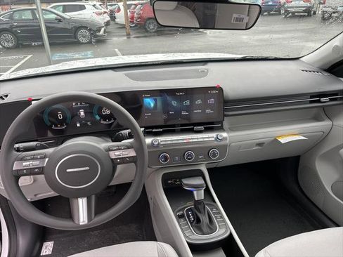 New 2026 Hyundai Kona SE image 21