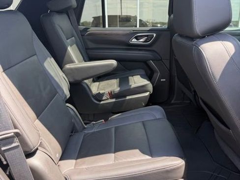 Used 2021 Chevrolet Tahoe Z71 w/ Z71 Signature Package AWD/4WD image 19
