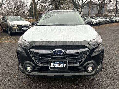 New 2025 Subaru Outback Premium image 3