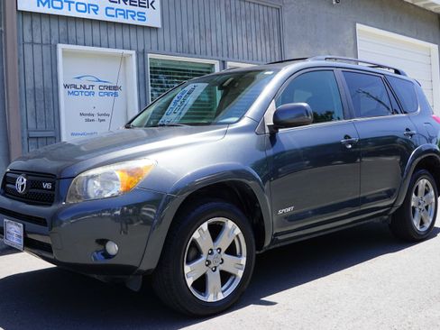 Used 2008 Toyota RAV4 Sport FWD image 4