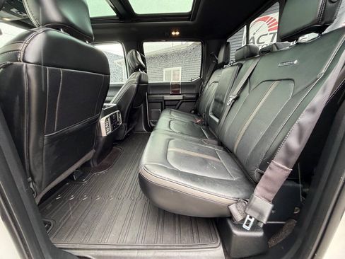 Used 2017 Ford F150 Platinum w/ Equipment Group 701A Luxury AWD/4WD image 38