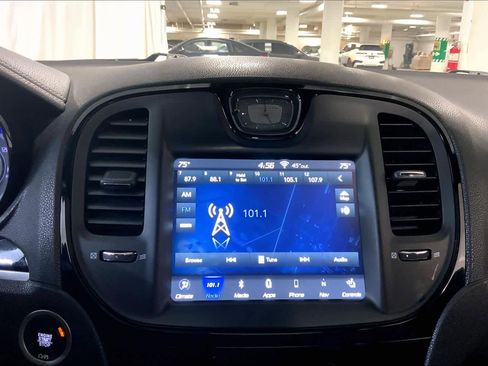 Used 2019 Chrysler 300 S w/ 300S Premium Group image 35