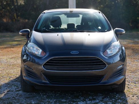 Used 2015 Ford Fiesta SE image 17